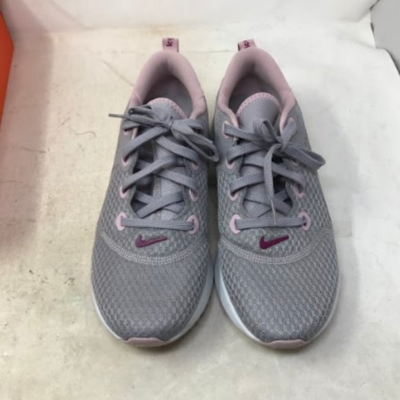 Nike Women's Running Shoes, Atmosphere - Picture 3 of 4